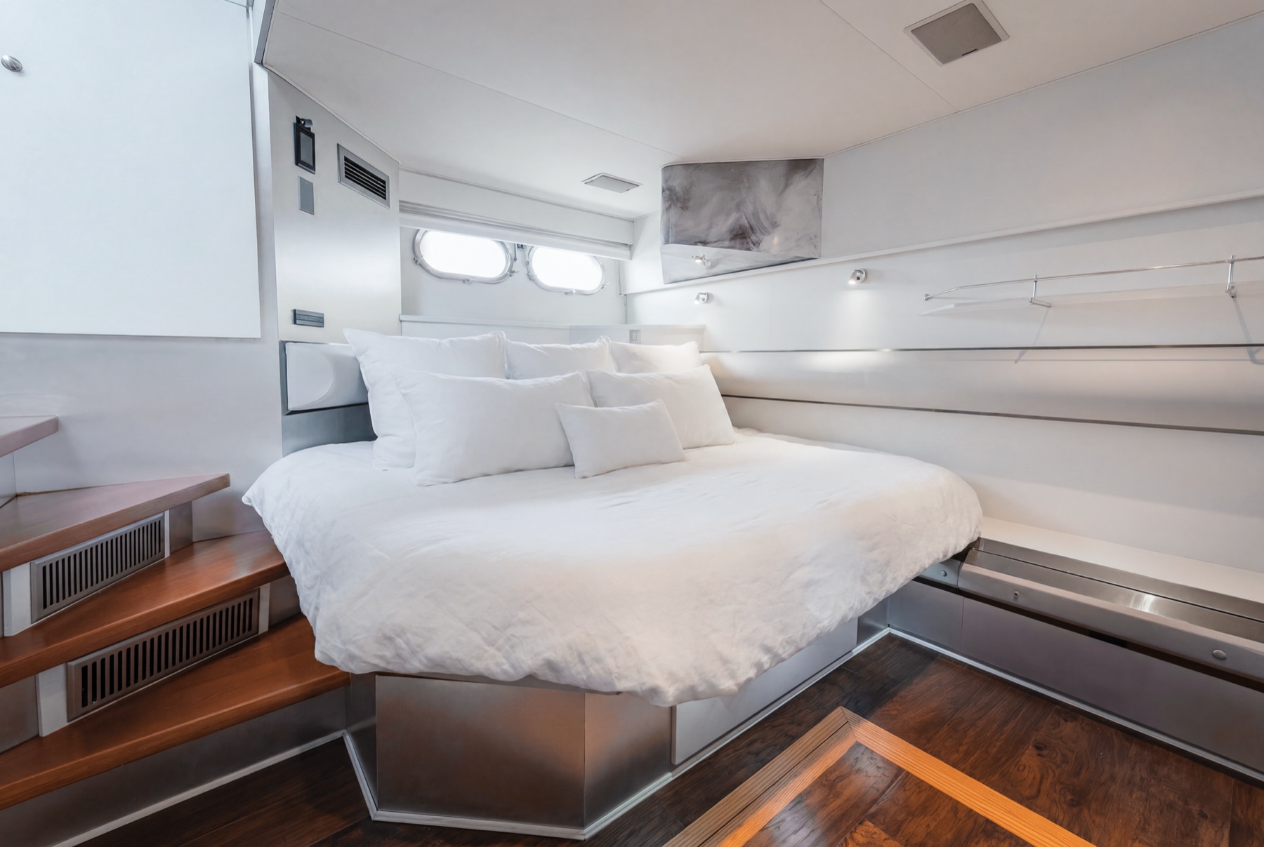 Valhalla Yacht Charters cabins photo 1